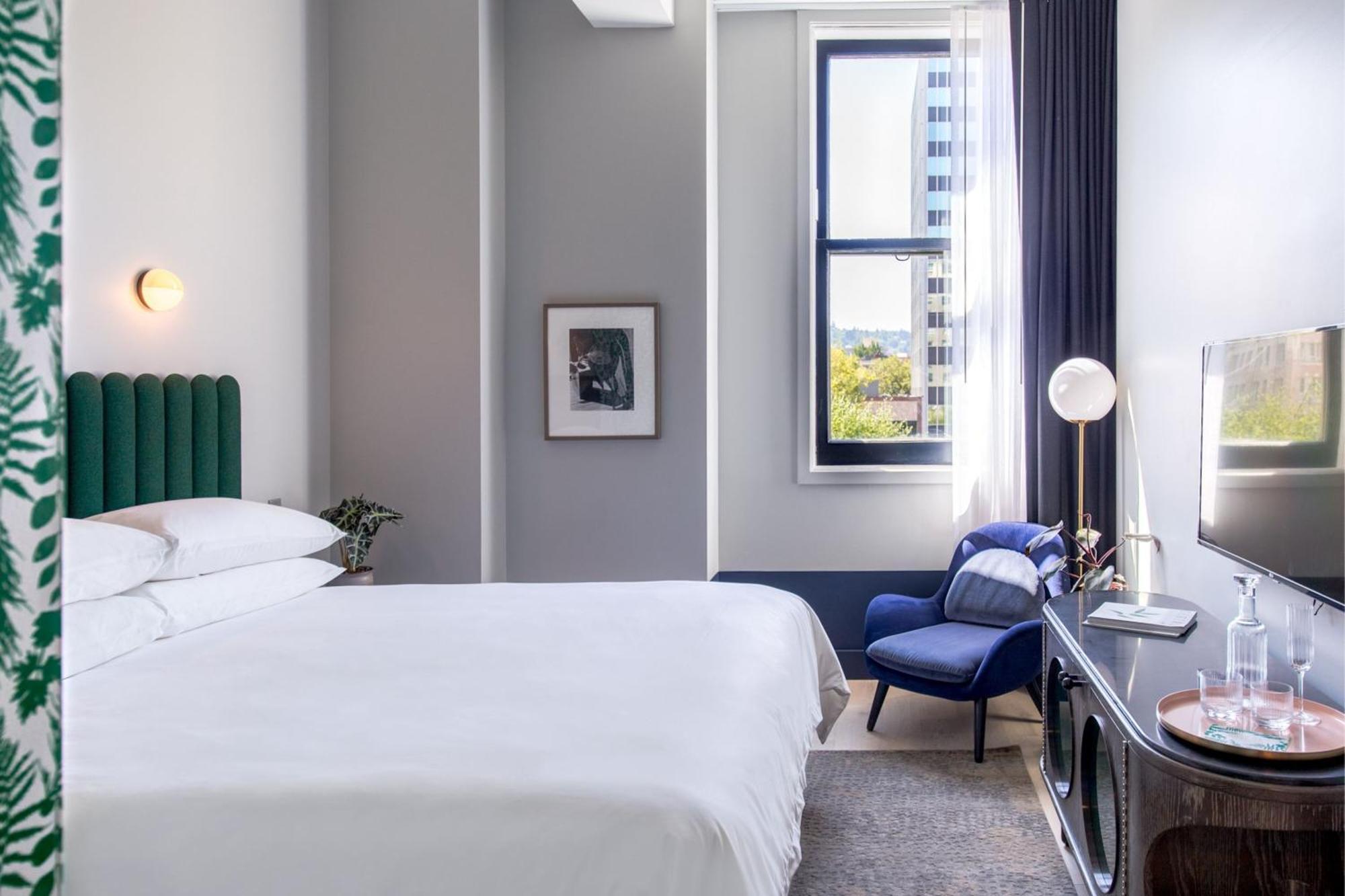 Superior King Room with City View,1635271354:JPEG