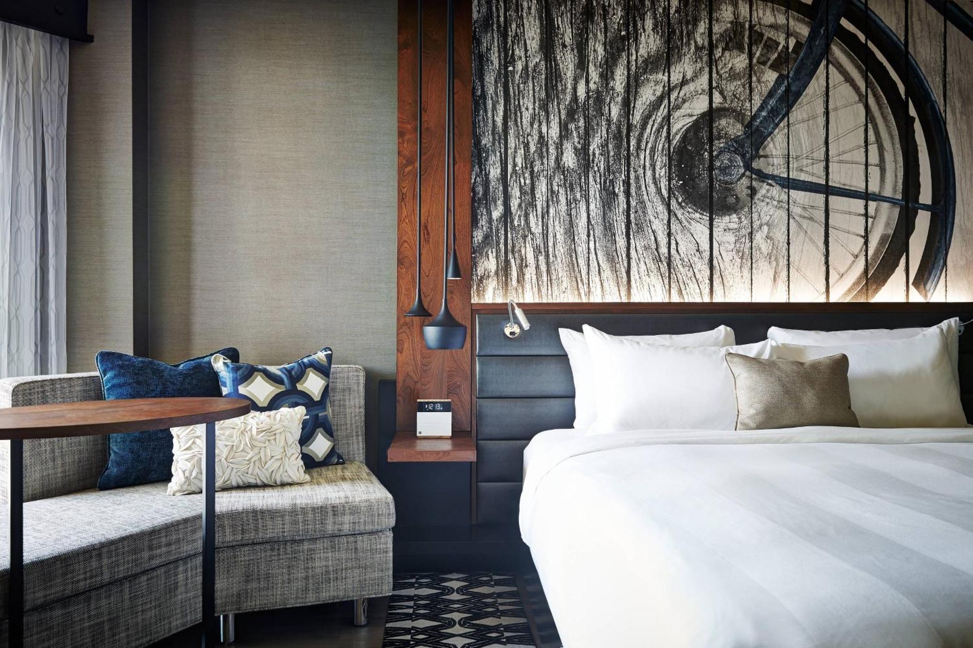 Queen Guest Room
