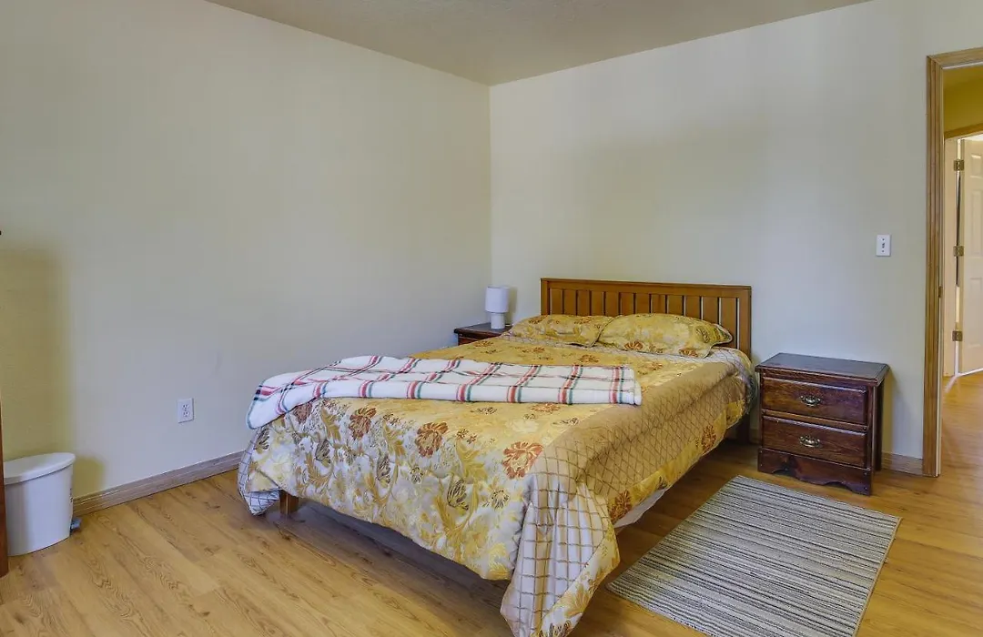 Portland Vacation Rental With Fireplace - Near Parks-1